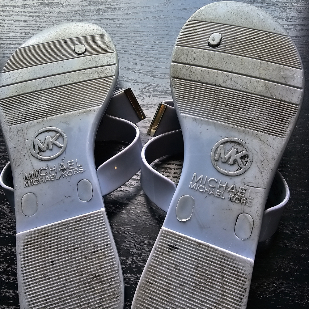 Michael Kors Periwinkle Blue Bow Sandals Flip Flops Women's Sz 9 - Picture 7 of 8